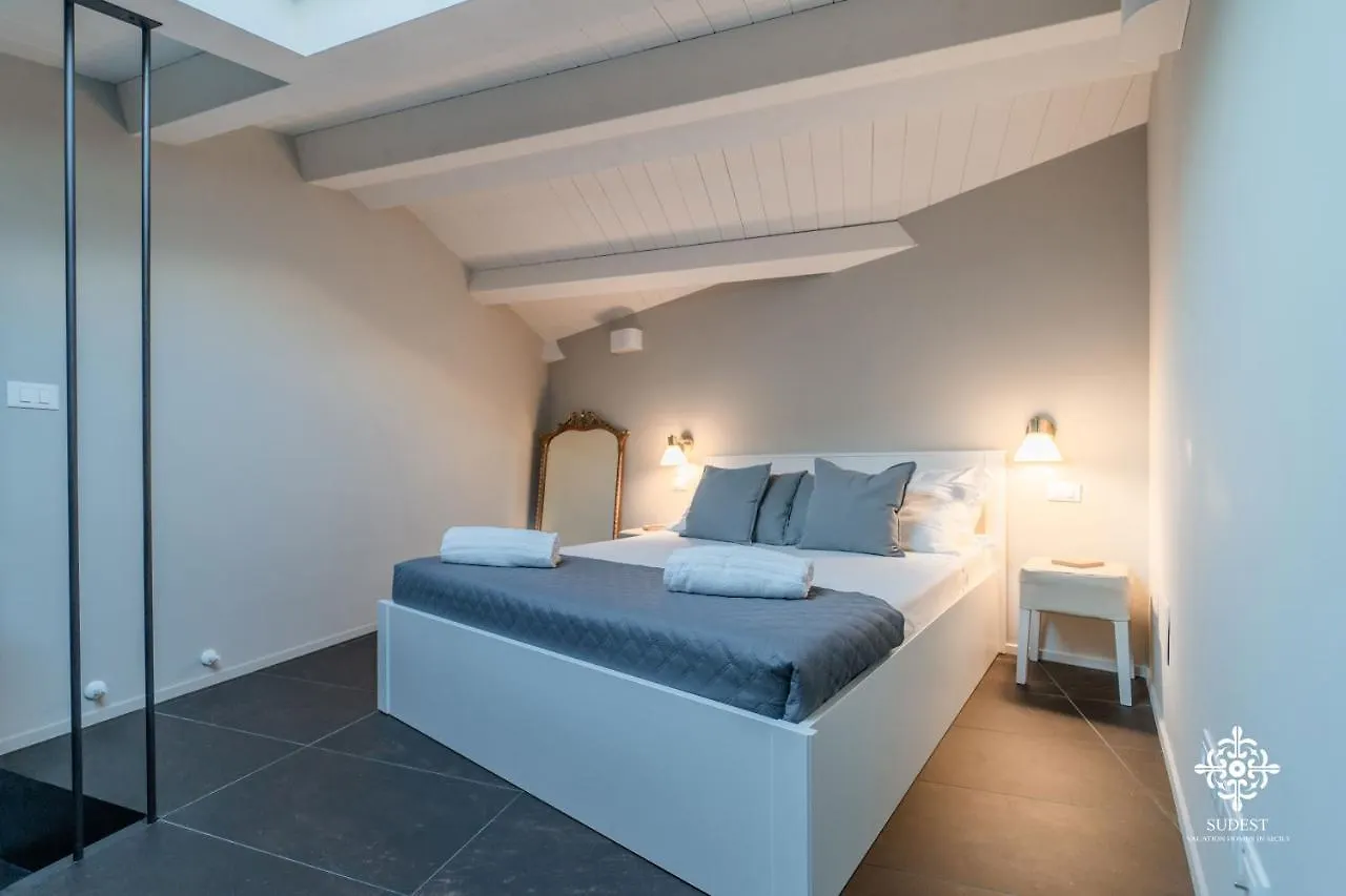 Ortigia Charming Suite Syracuse Apartment