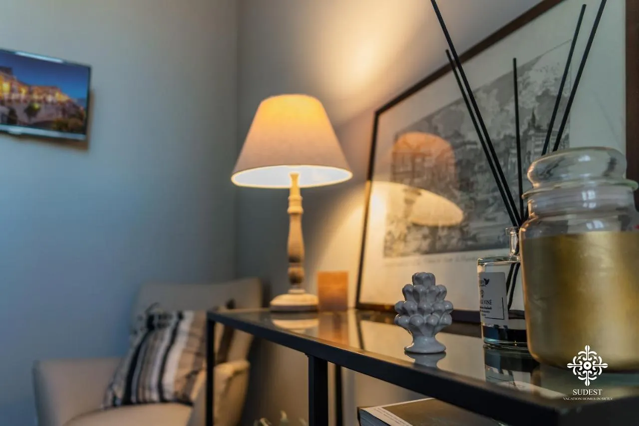 Ortigia Charming Suite Syracuse Apartment