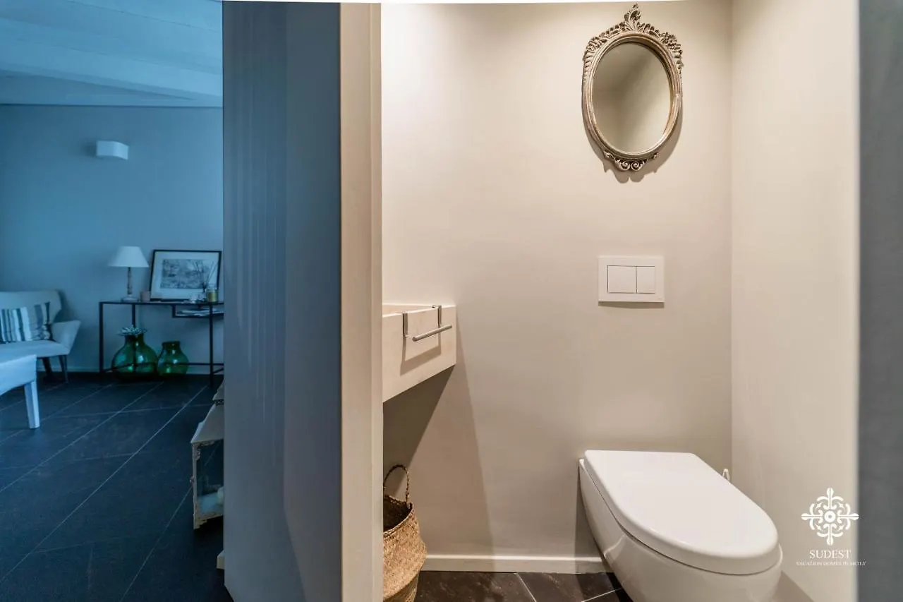 Apartment Ortigia Charming Suite Syracuse Italy